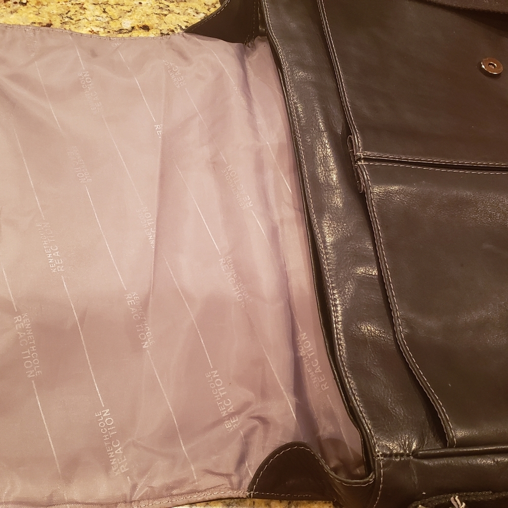 Kenneth Cole Leather Computer Bag - Picture 3 of 4